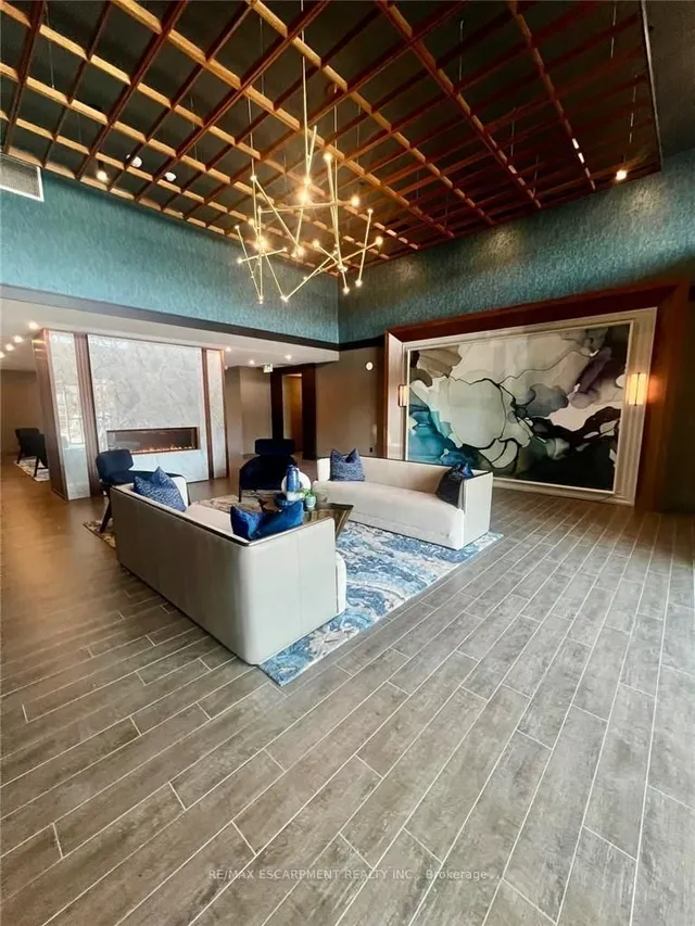 Additional image 5 of 460 Dundas St Unit 703