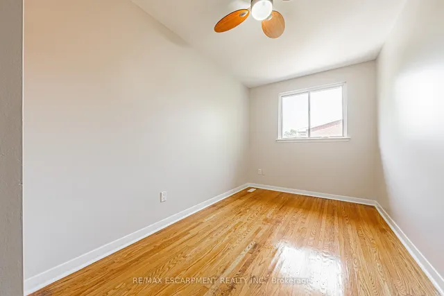 Additional image 15 of 5470 Schueller Cres