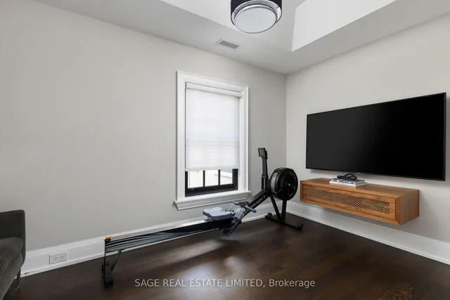 Additional image 31 of 55 Strath Ave