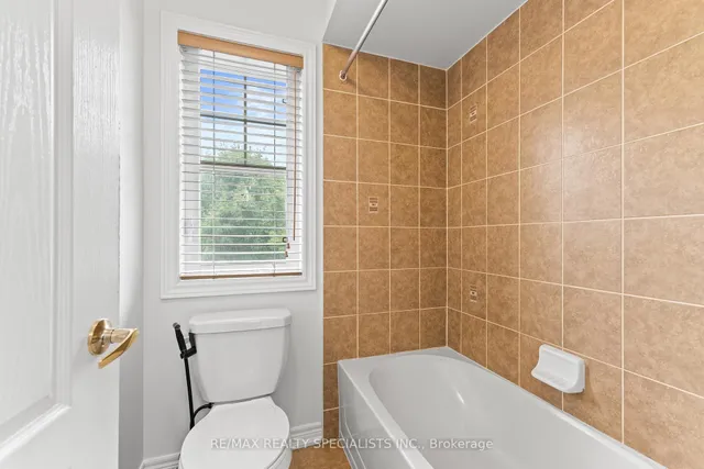 Additional image 32 of 38 Stephanie Ave