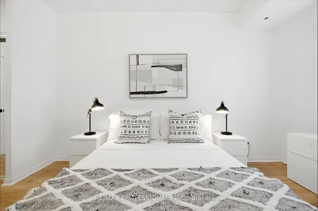 Additional image 19 of 32 Stadium Rd Unit 325