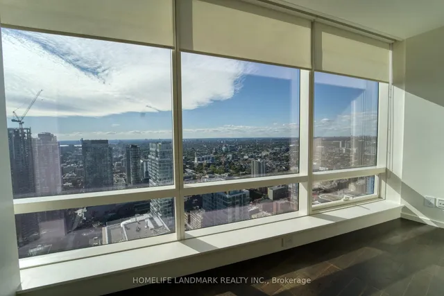 Additional image 16 of 180 University Ave Unit 4704