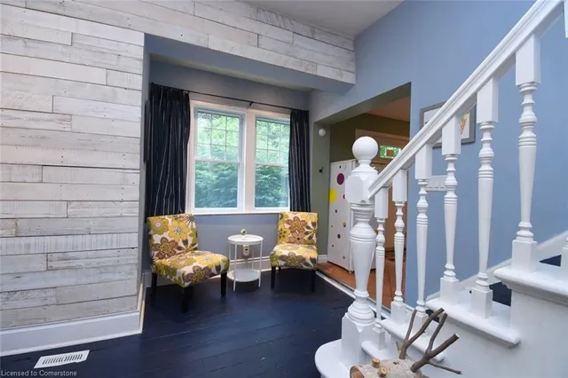 Additional image 34 of 662 Old Dundas Rd