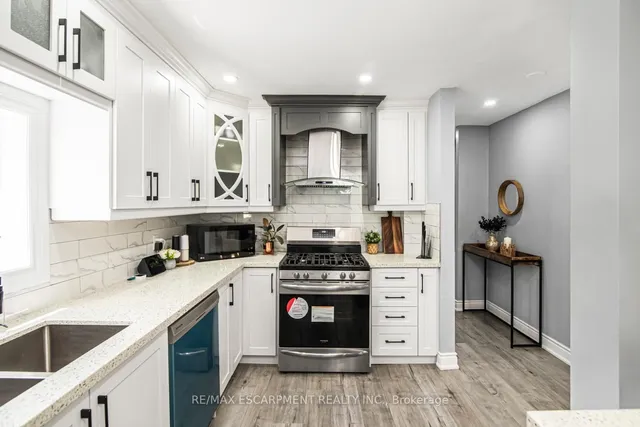 Additional image 16 of 140 East 35th St