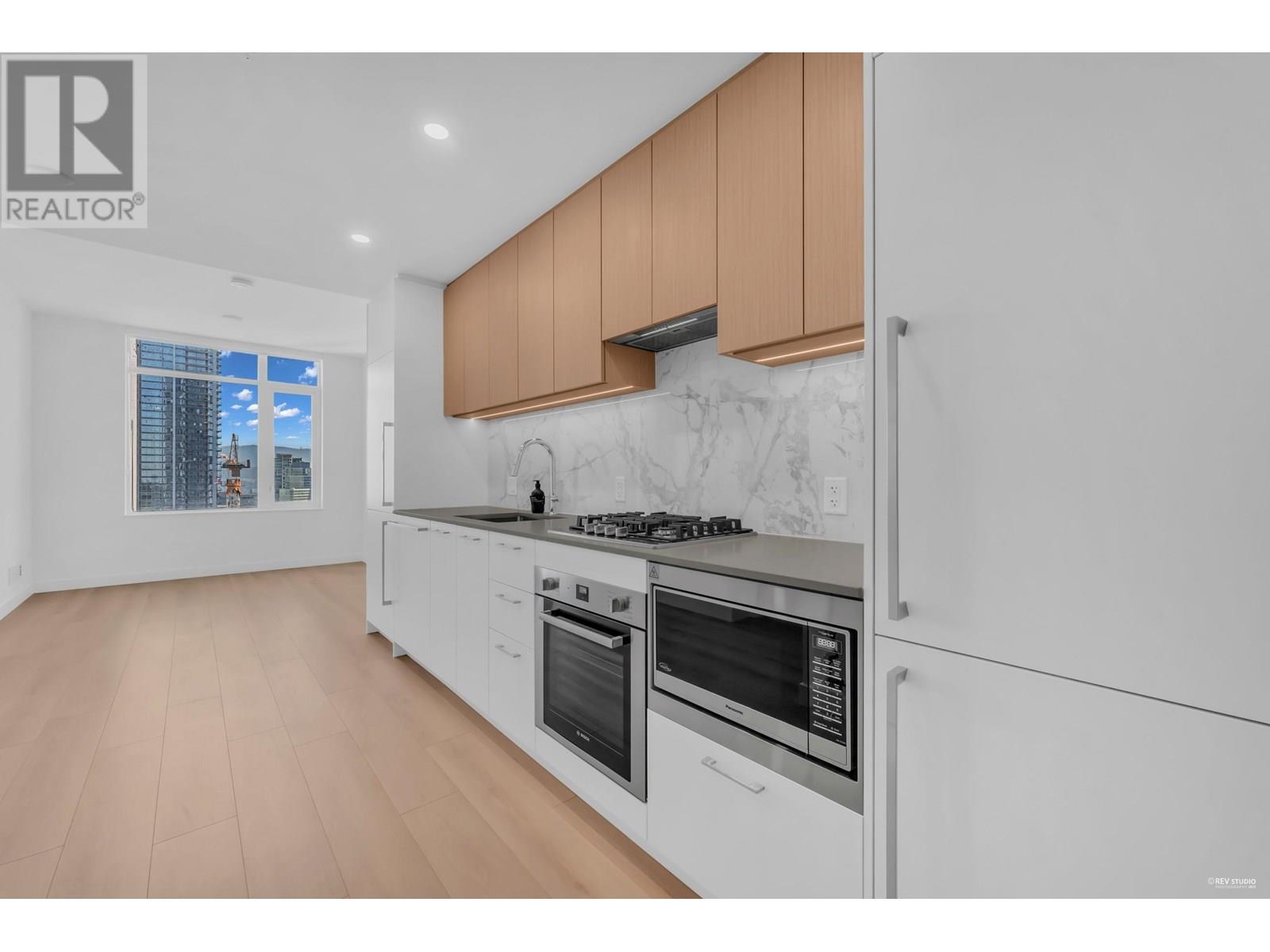 907 6468 WILLINGDON AVENUE|Burnaby, British Columbia V5H0L3