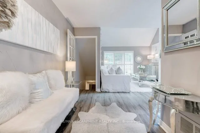 Additional image 25 of 1280 Maple Crossing Blvd Unit 11