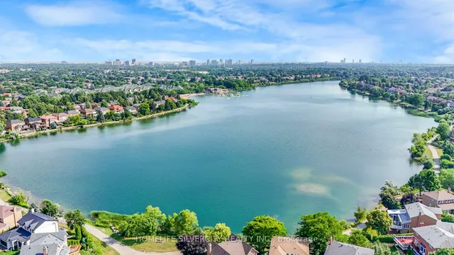 Additional image 42 of 16 Pacific Lane