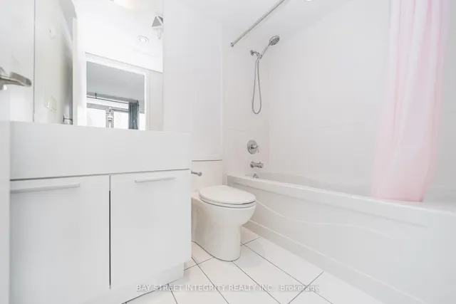 Additional image 26 of 25 Capreol Crt Unit 1103