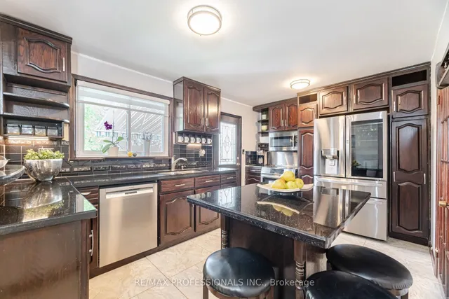 Additional image 14 of 1549 Royal York Rd