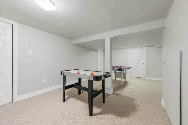 Additional image 34 of 2189 Deyncourt Dr