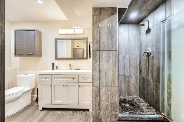 Additional image 32 of 33 MILES St