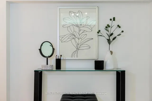 Additional image 27 of 350 Wellington St Unit 219