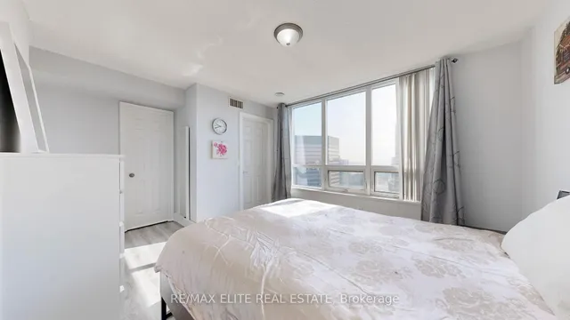 Additional image 18 of 15 Greenview Ave Unit 2413