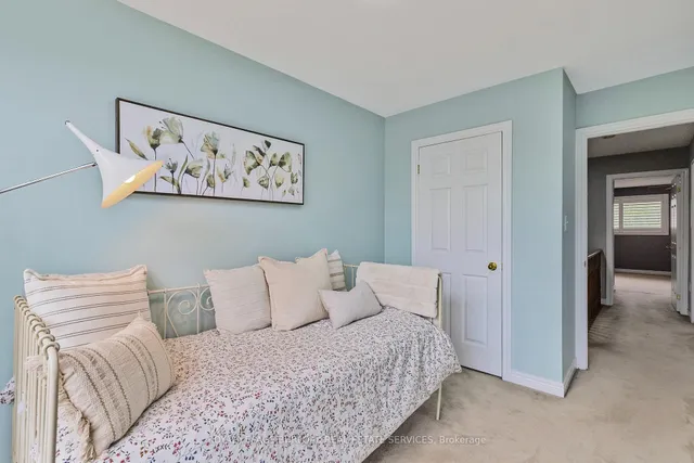 Additional image 23 of 130 Robert St Unit 32