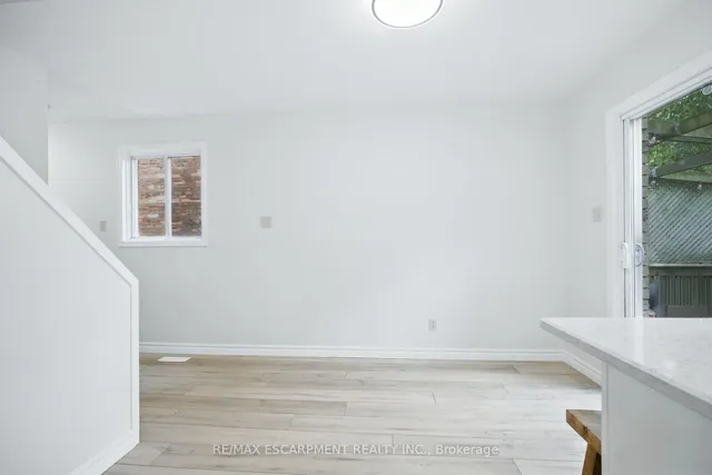 Additional image 16 of 38 Locke St