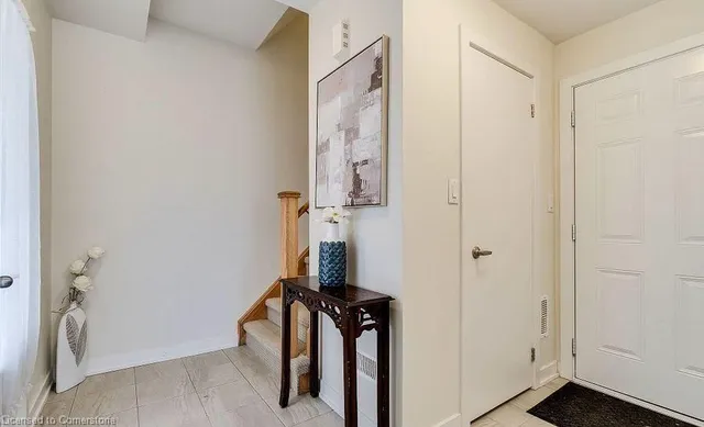 Additional image 17 of 590 North Service Rd