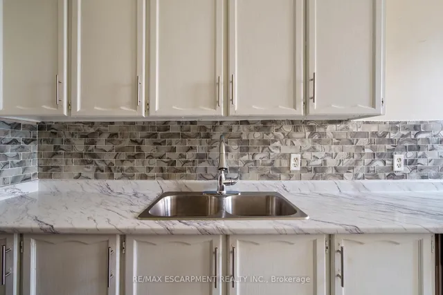 Additional image 26 of 75 Queen St Unit 2203