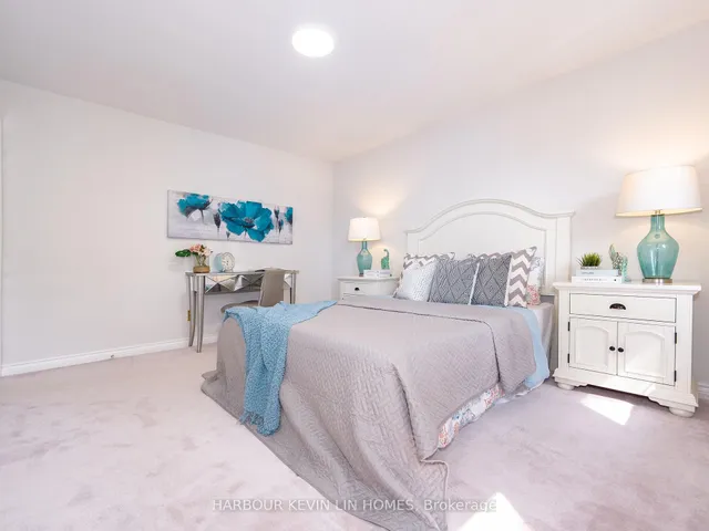 Additional image 30 of 18 Whitman St