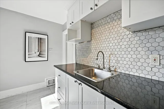 Additional image 32 of 4 Madison Ave