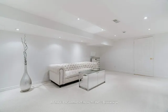 Additional image 7 of 1280 Maple Crossing Blvd Unit 11