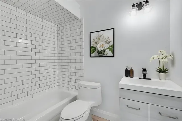 Additional image 8 of 897 Barton St