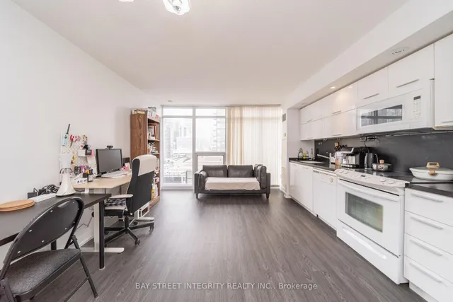 Additional image 15 of 25 Capreol Crt Unit 1103