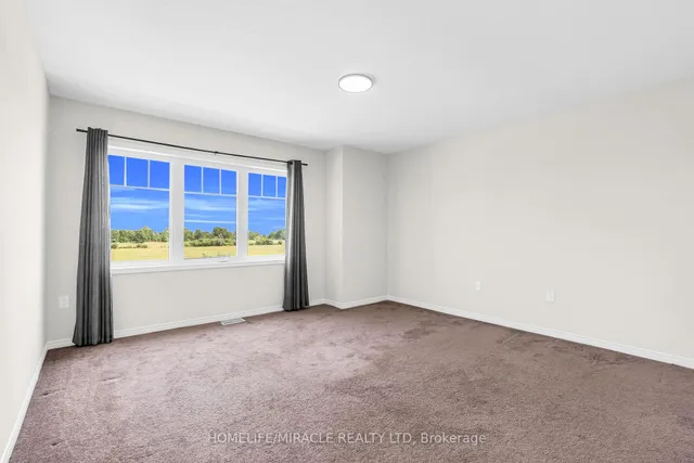 Additional image 32 of 23 Royal Coachman Way