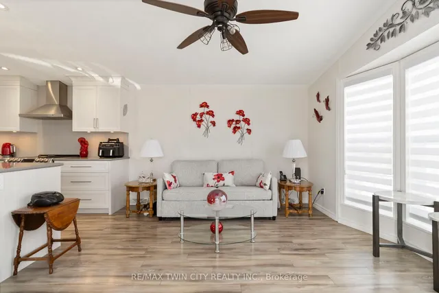 Additional image 9 of 27 Elm St