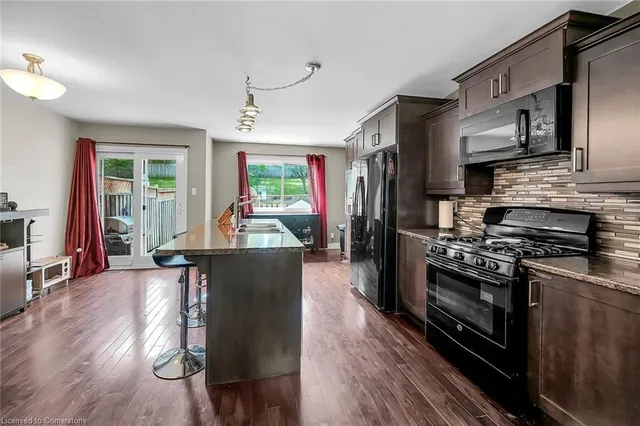 Additional image 9 of 26 Moss Blvd Unit 24