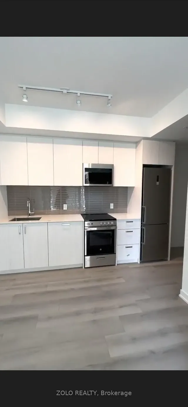 Additional image 17 of 1787 St. Clair Ave Unit 304