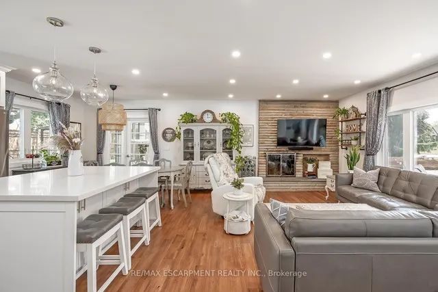 Additional image 18 of 2061 Halton Pl