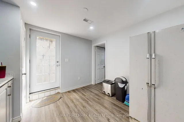 Additional image 44 of 33 Parkside Dr