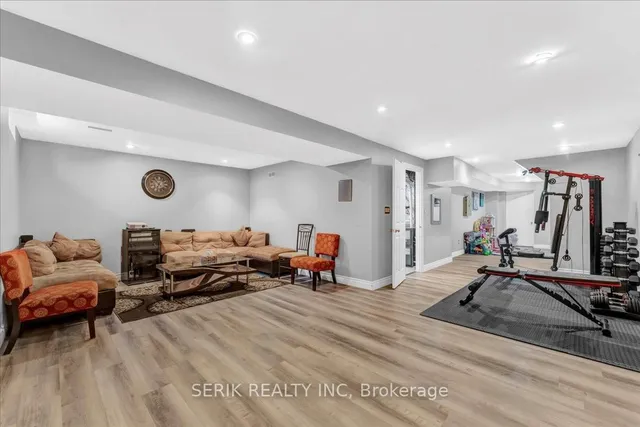 Additional image 35 of 37 Kendrick Crt