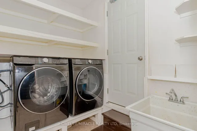 Additional image 23 of 27 Fossil St