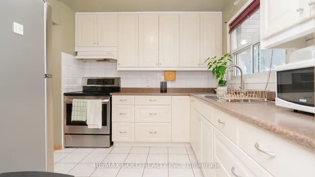 Additional image 10 of 17 Greenhills Sq