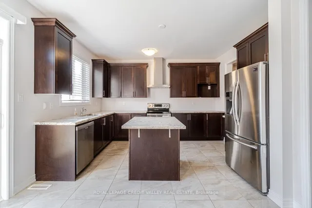 Additional image 11 of 380 Robert Parkinson Dr