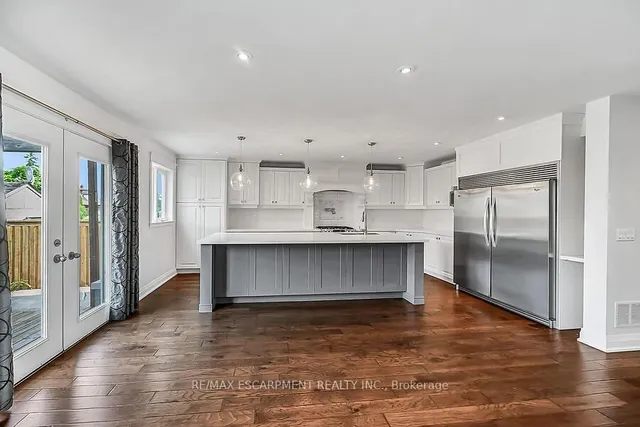 Additional image 13 of 242 Eringate Dr