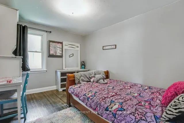 Additional image 21 of 50 Mountain Ave