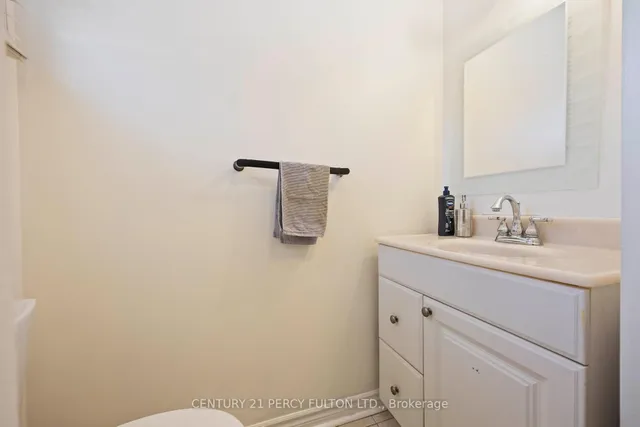 Additional image 27 of 17 Woodsview Ave