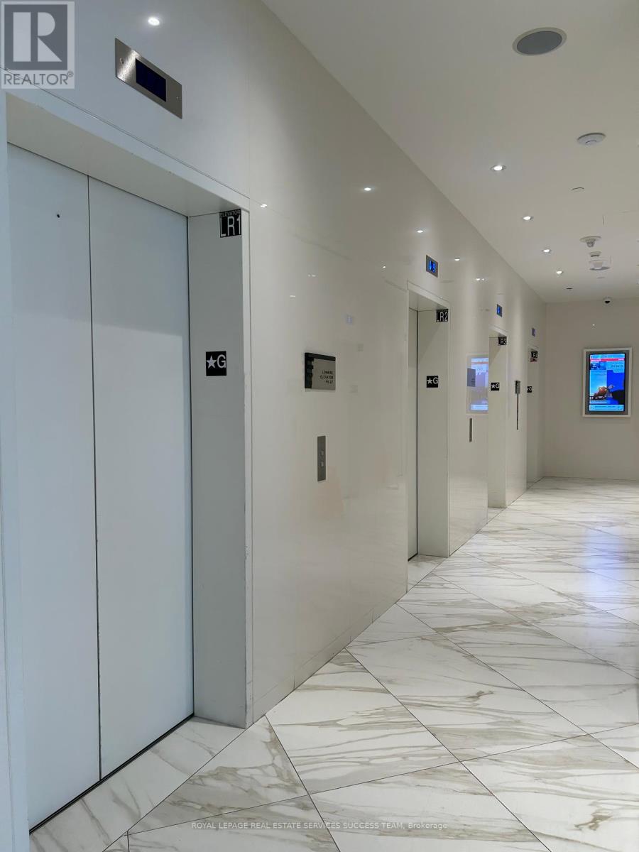 3612 - 3900 CONFEDERATION PARKWAY|Mississauga (City Centre), Ontario L5B0M3