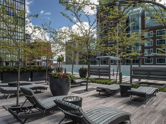 Additional image 16 of 101 Charles St Unit 1710