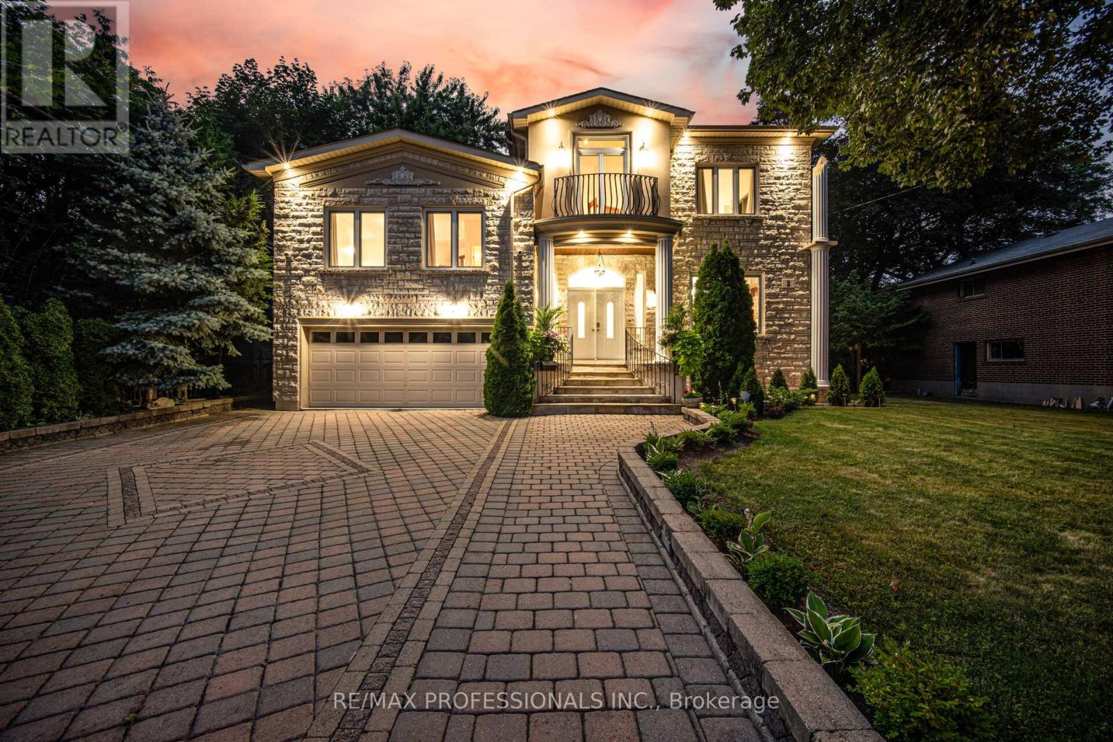 2 THE KEANEGATE|Toronto (Islington-City Centre West), Ontario M9B2B4