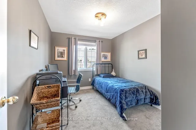 Additional image 22 of 21 Forest Valley Cres