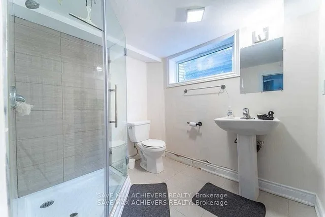 Additional image 15 of 1720 Albion Rd Unit 17