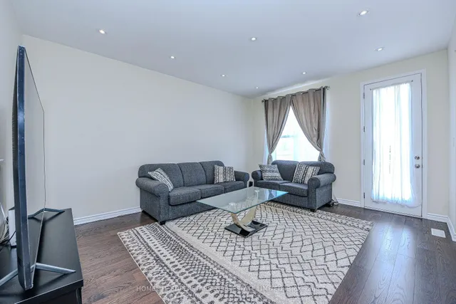 Additional image 17 of 1395 Chretien St