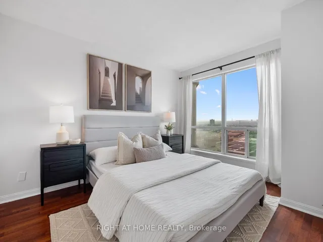 Additional image 15 of 18 Lee Centre Dr Unit 2013