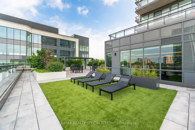 Additional image 31 of 15 Lynch St Unit 806