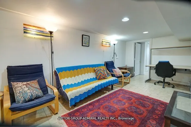 Additional image 16 of 70 Carlaw Ave