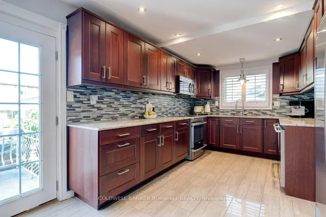 Additional image 12 of 27 Pinewoods Dr