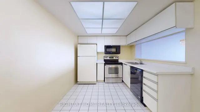 Additional image 17 of 350 Alton Towers Circ Unit 1107